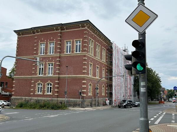 Bild vergr&ouml;&szlig;ern: Ampelanlage Kreuzung JAcobson-Haus