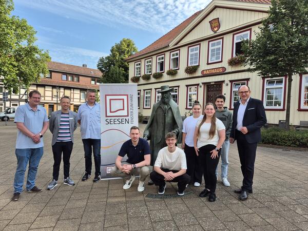 Bild vergr&ouml;&szlig;ern: Gruppenfoto Azubis 2024