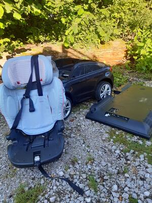 Bild vergr&ouml;&szlig;ern: Illegale M&uuml;llentsorgung auf Wanderweg