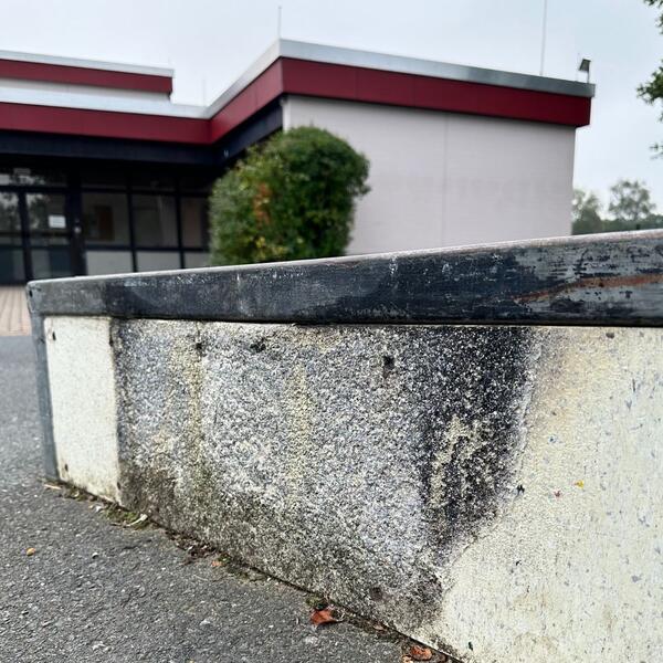 Bild vergr&ouml;&szlig;ern: Vandalismus Grundschule Rh&uuml;den4