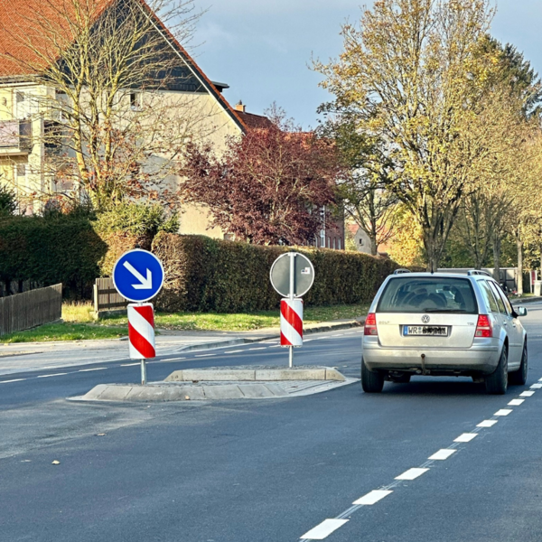 Bild vergr&ouml;&szlig;ern: Baustelle Frankfurter Stra&szlig;e Querungshilfe