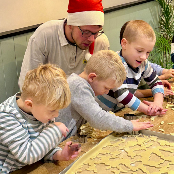 Bild vergr&ouml;&szlig;ern: Kita Spottberg backen 4