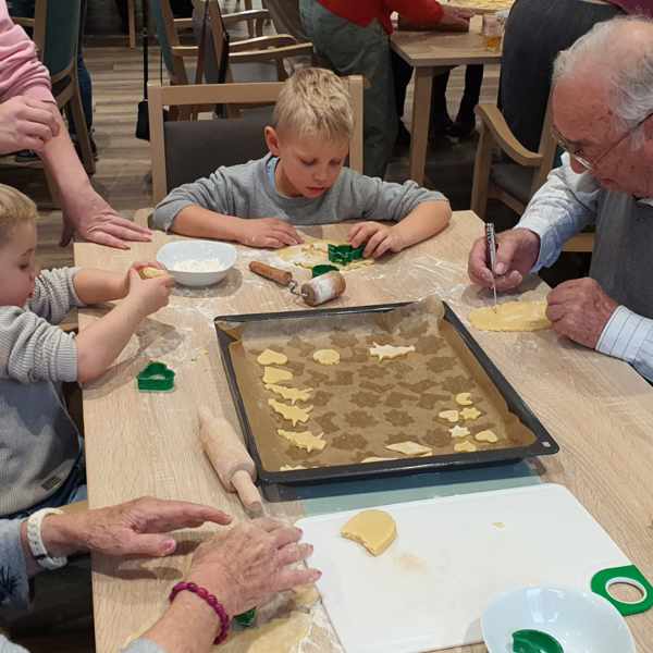 Bild vergr&ouml;&szlig;ern: Kita Spottberg backen 6
