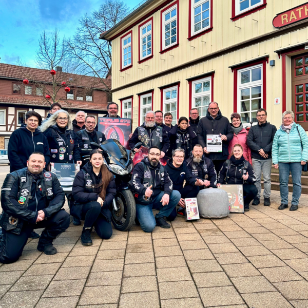 Bild vergr&ouml;&szlig;ern: Biker of the Road, Spende Jugendr&auml;ume 1