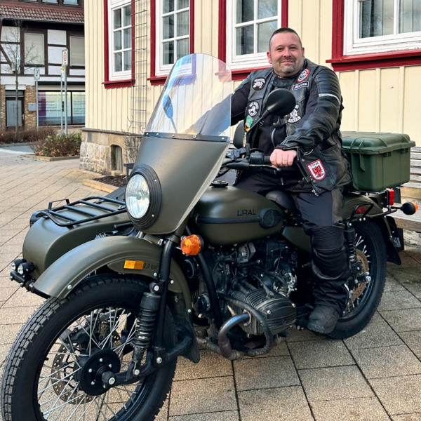 Bild vergr&ouml;&szlig;ern: Biker of the Road, Spende Jugendr&auml;ume2