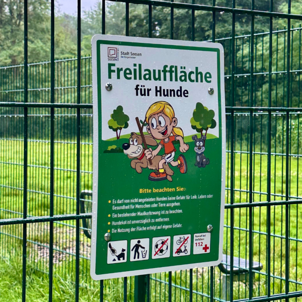 Bild vergr&ouml;&szlig;ern: Hundewiese1