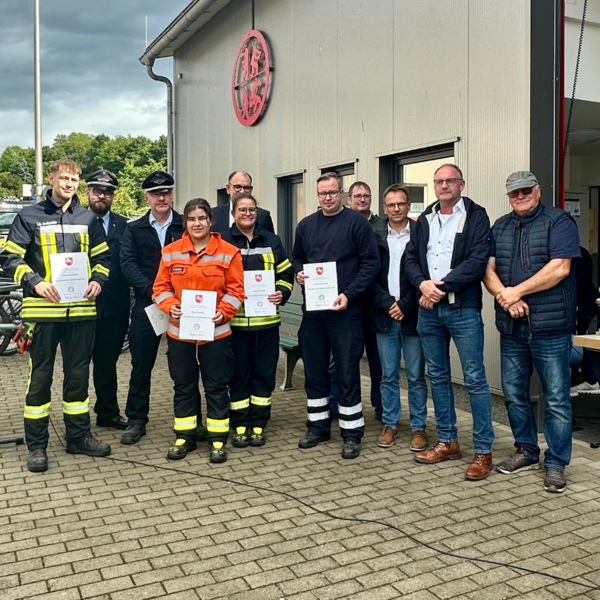 Bild vergr&ouml;&szlig;ern: Hochwasser-Ehrennadel13
