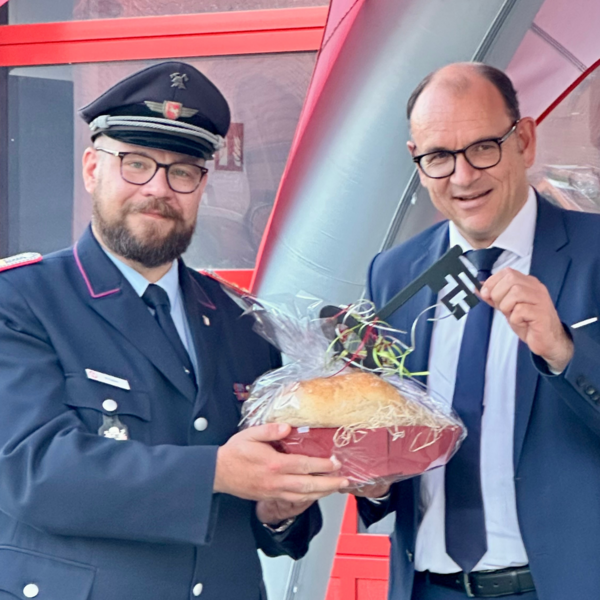 Bild vergr&ouml;&szlig;ern: Ger&auml;tehaus Rh&uuml;den Neubau Feuerwehr (1)
