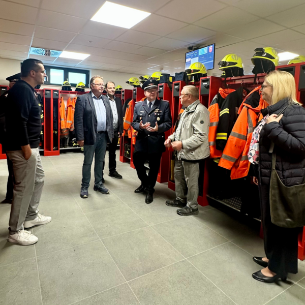 Bild vergr&ouml;&szlig;ern: Ger&auml;tehaus Rh&uuml;den Neubau Feuerwehr (11)