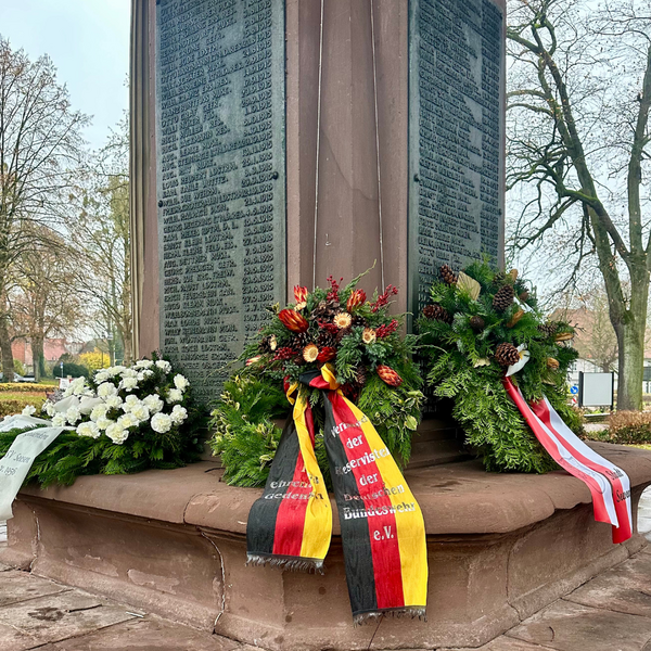 Bild vergr&ouml;&szlig;ern: Volkstrauertag (4)