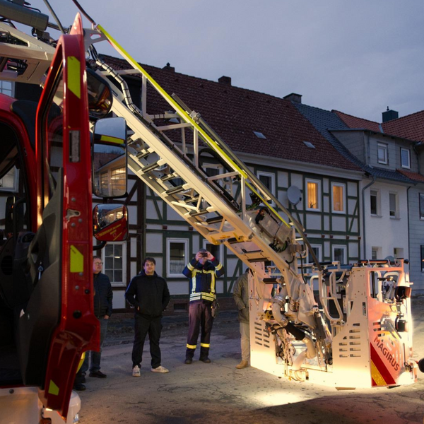 Bild vergr&ouml;&szlig;ern: Drehleiter FFW Seesen (6)
