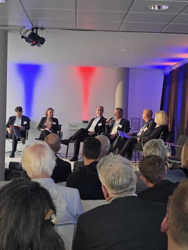 Bild vergr&ouml;&szlig;ern: Podiumsdiskussion Chancen f&uuml;r den Mittelstand