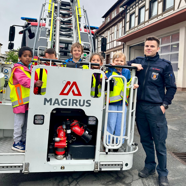 Bild vergr&ouml;&szlig;ern: Kita Am Schulplatz Feuerwehr (2)