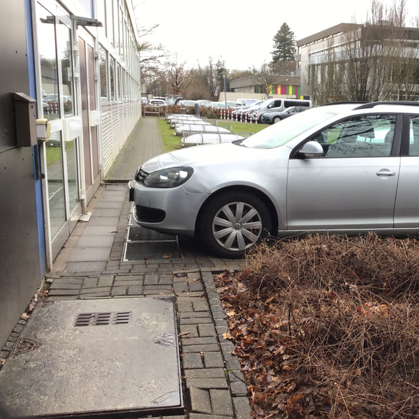 Bild vergr&ouml;&szlig;ern: Parksituation Schulzentrum (1)